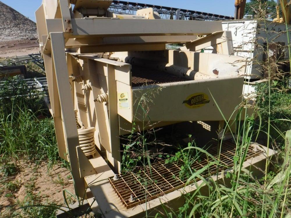 Used 48" x 120" Deister #BHT-1410, inclined screen