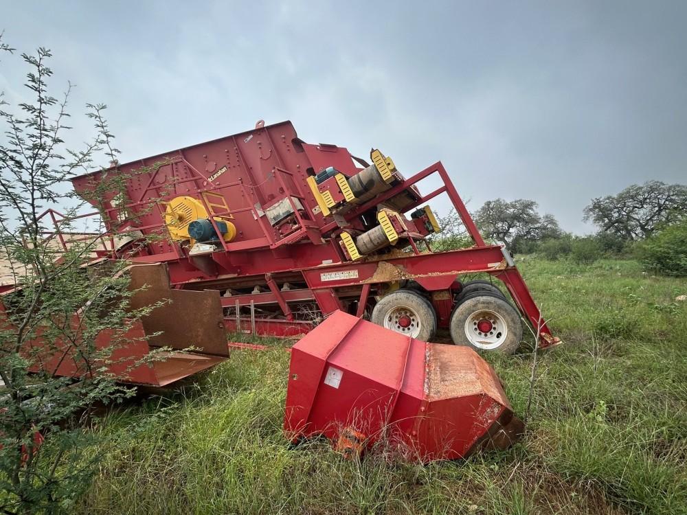 Used 72" x 192" McLanahan #616TD, portable screen chassis, triple deck screen plant