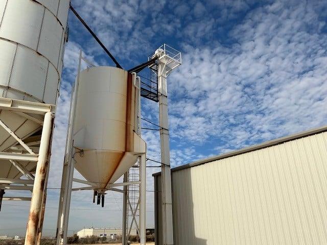 Used Silo storage systems (2 available)