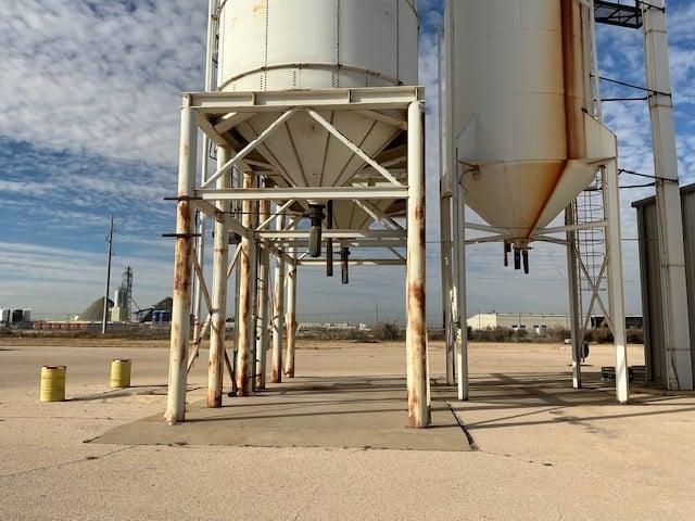 Used Silo storage systems (2 available)
