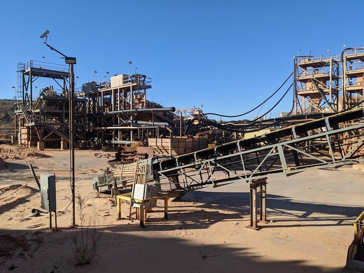 Used Derrick 5-deck Stack Sizer screens
