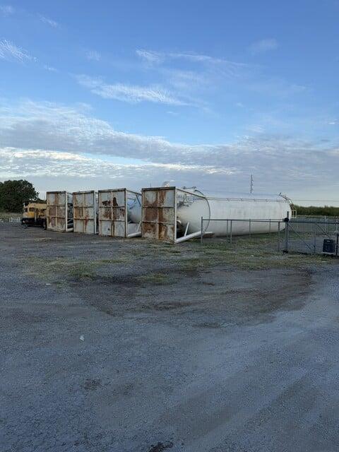 Used Appco #5000, e-tank silos