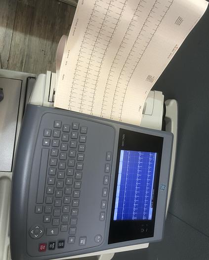 Gebraucht GE MAC 1600 EKG Gerät Elektrokardiograph auf Trolley