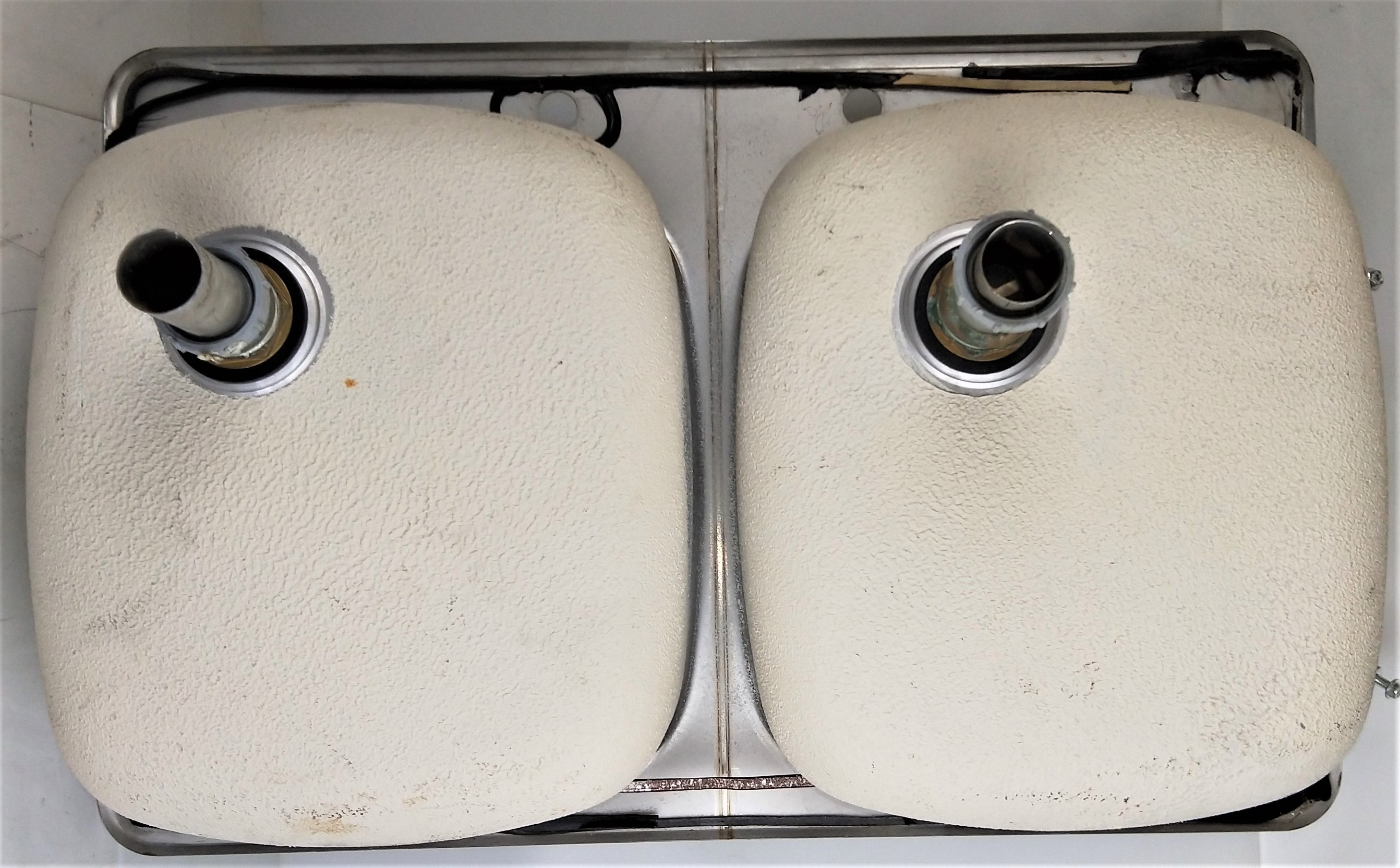 As is Franke Spillway Stainless-Steel Double Sink - 2 @ 14"W x 16"L x 9"D