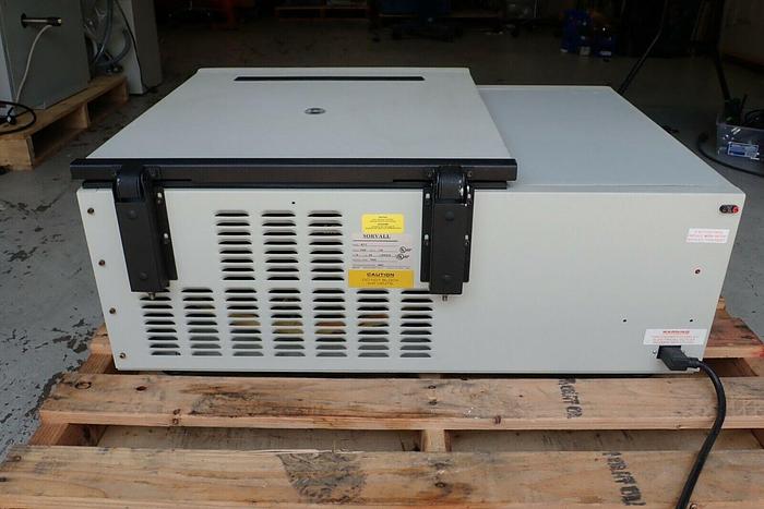 Used Sorvall RT-7 Refrigerated Centrifuge w/ RTH-750 Rotor & Buckets