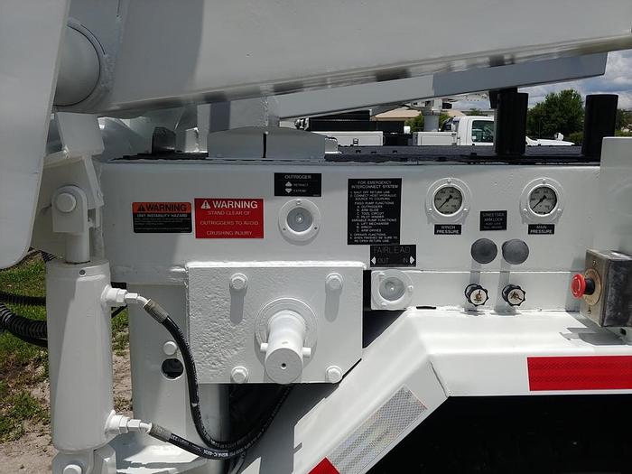 Used 2007 International 7400 Altec LP108 Cable Puller Truck