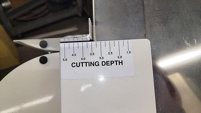 Used Dutchess M-270 Bun/Bagel/Bread Slicer