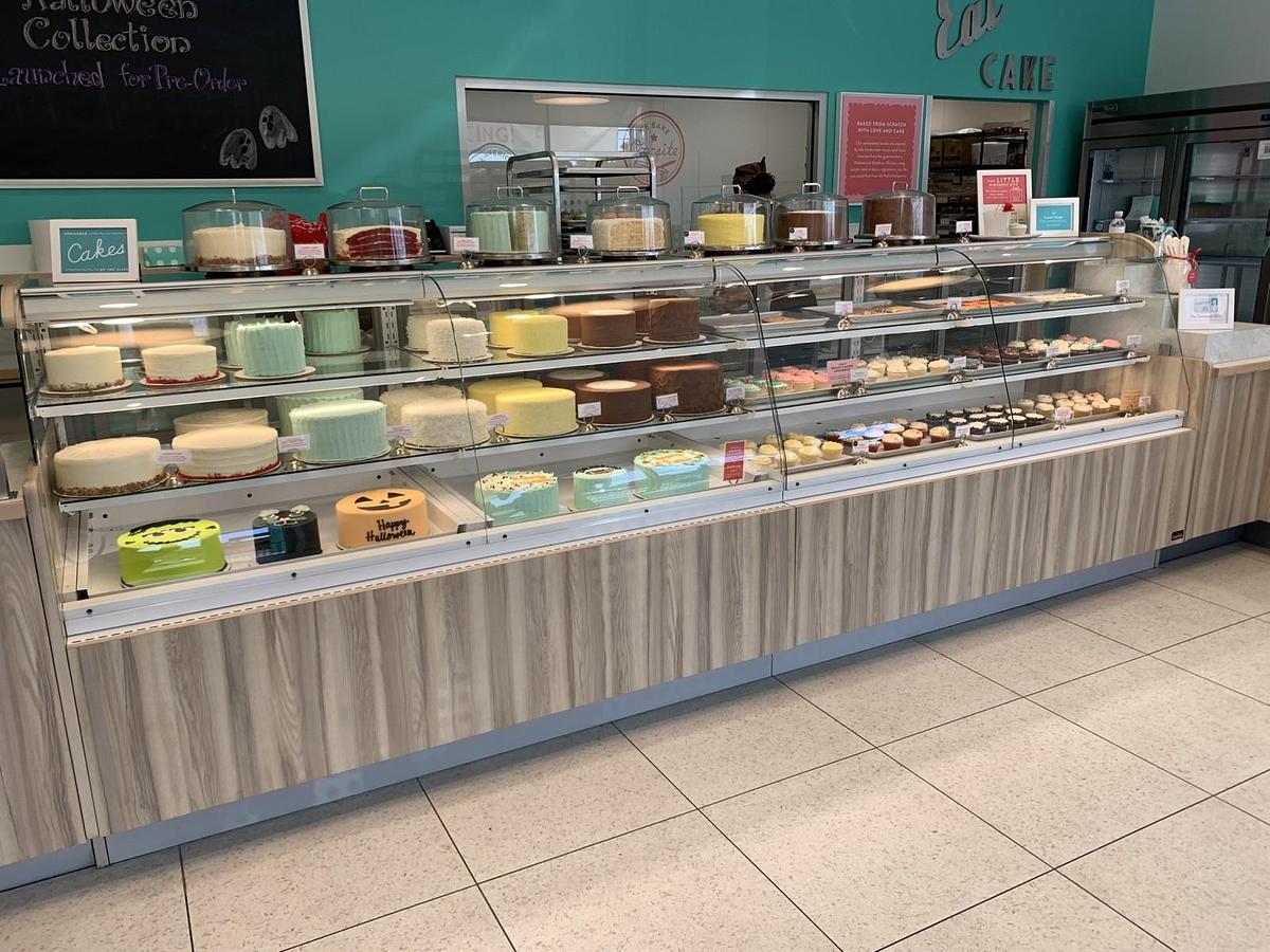 Cayuga Double Curved High Capacity Full Service Display Case