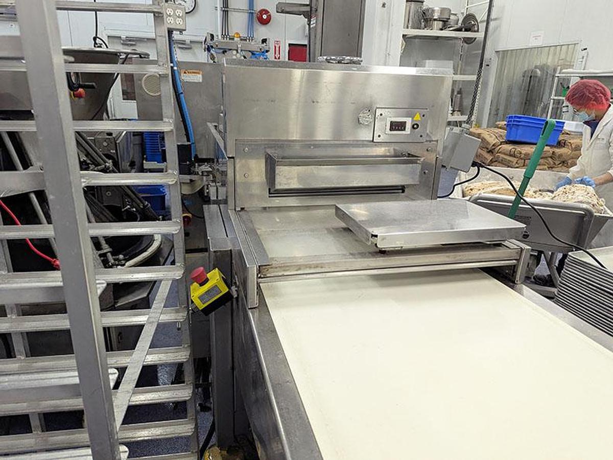 Used Rheon V4 Divider M#VX 122 w/ Stretcher, Slitter, Panner and Dough Lift