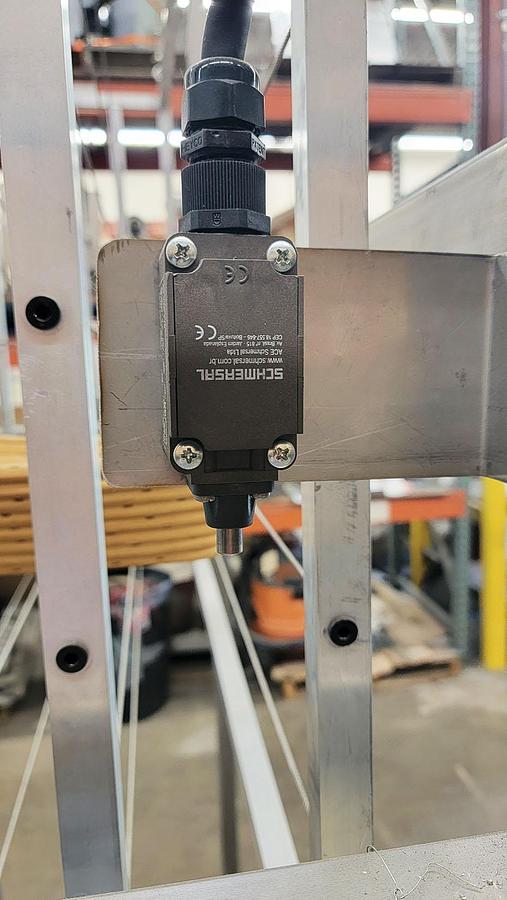 Banneton Elevated Storage Rack