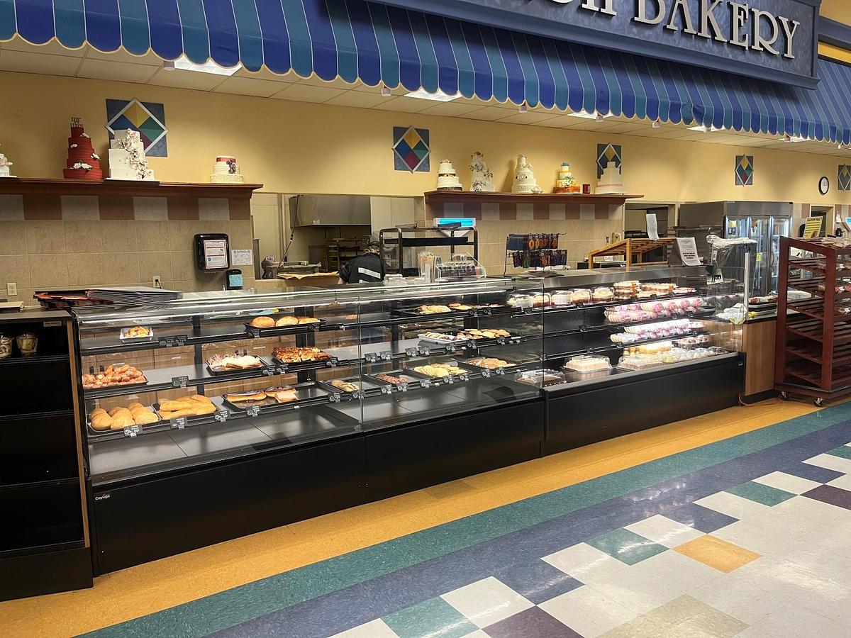 Cayuga Double Curved High Capacity Full Service Display Case