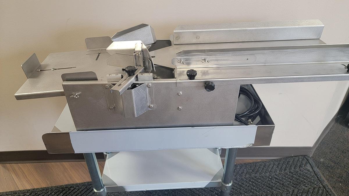 Harvest HB-117 Bread and Bun Bagger (COUNTERTOP)