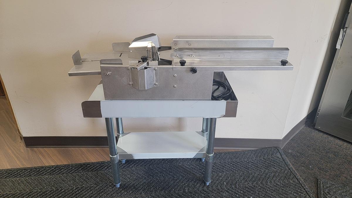 Harvest HB-117 Bread and Bun Bagger (COUNTERTOP)