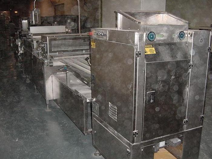 Refurbished SOLD  2003 KOENIG FUTURA II AND FORMSTATION BUN AND ROLL LINE