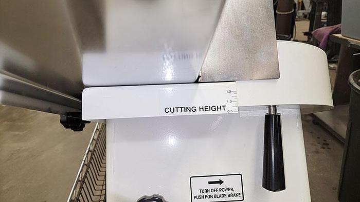 Used Dutchess M-270 Bun/Bagel/Bread Slicer