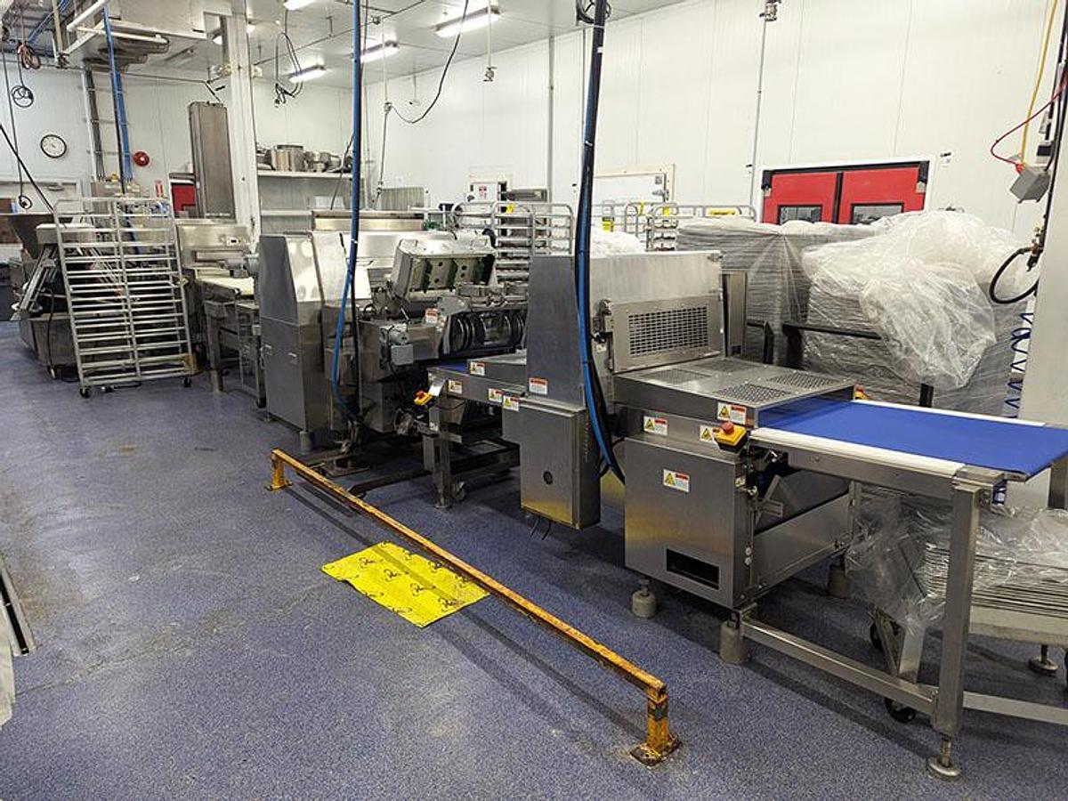 Used Rheon V4 Divider M#VX 122 w/ Stretcher, Slitter, Panner and Dough Lift