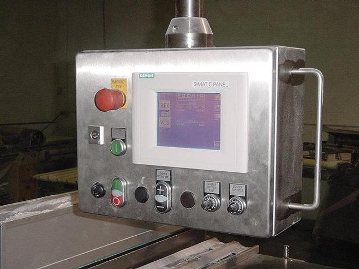Refurbished SOLD  2003 KOENIG FUTURA II AND FORMSTATION BUN AND ROLL LINE