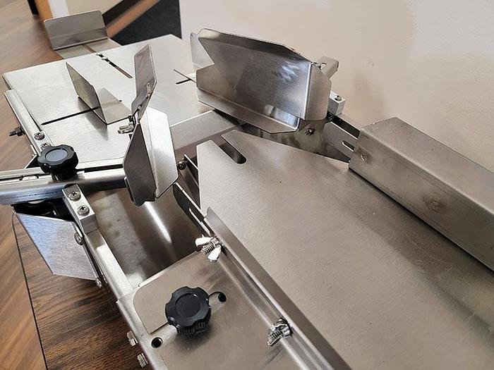 Harvest HB-117 Bread and Bun Bagger (COUNTERTOP)