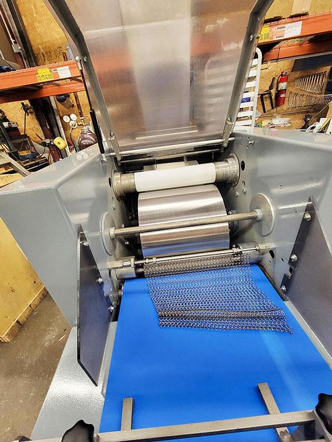 Refurbished Benier Bread and Roll System