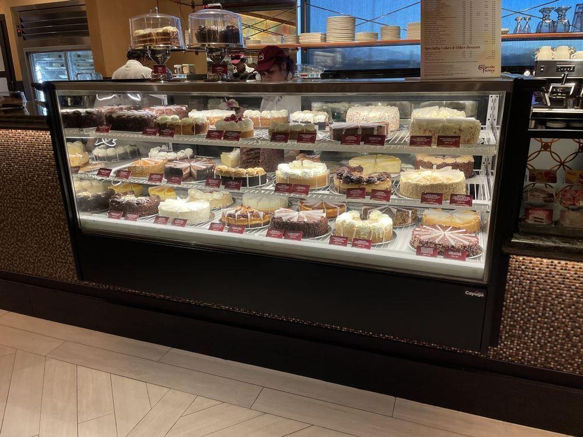 Cayuga Double Curved High Capacity Full Service Display Case