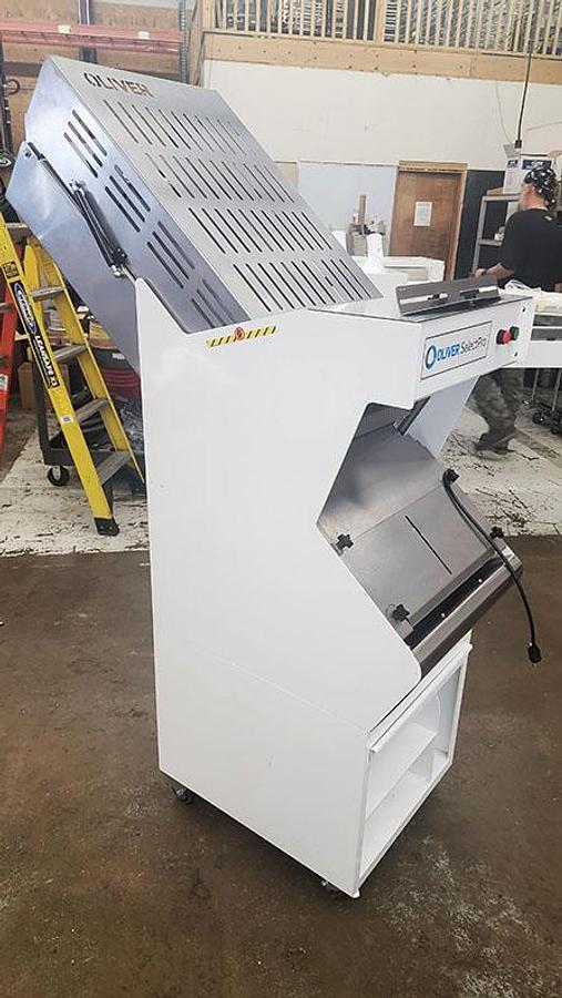 Demo Oliver Pro Select 747 - 1/2" Slice