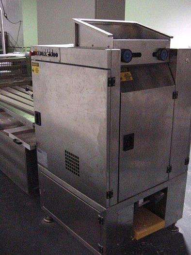 Refurbished SOLD  2003 KOENIG FUTURA II AND FORMSTATION BUN AND ROLL LINE