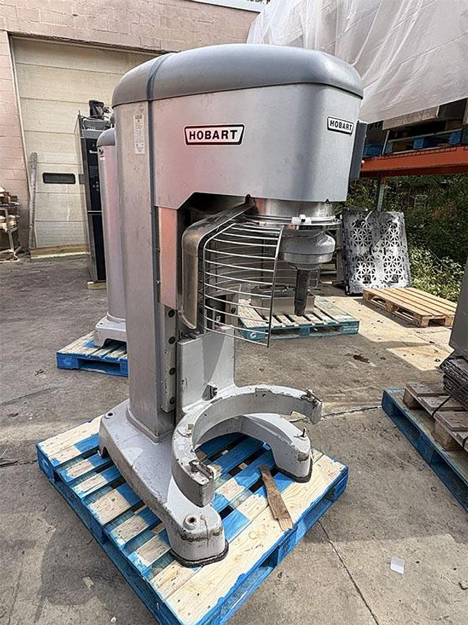 Used Hobart HL1400 Legacy Mixer, 140 qt capacity