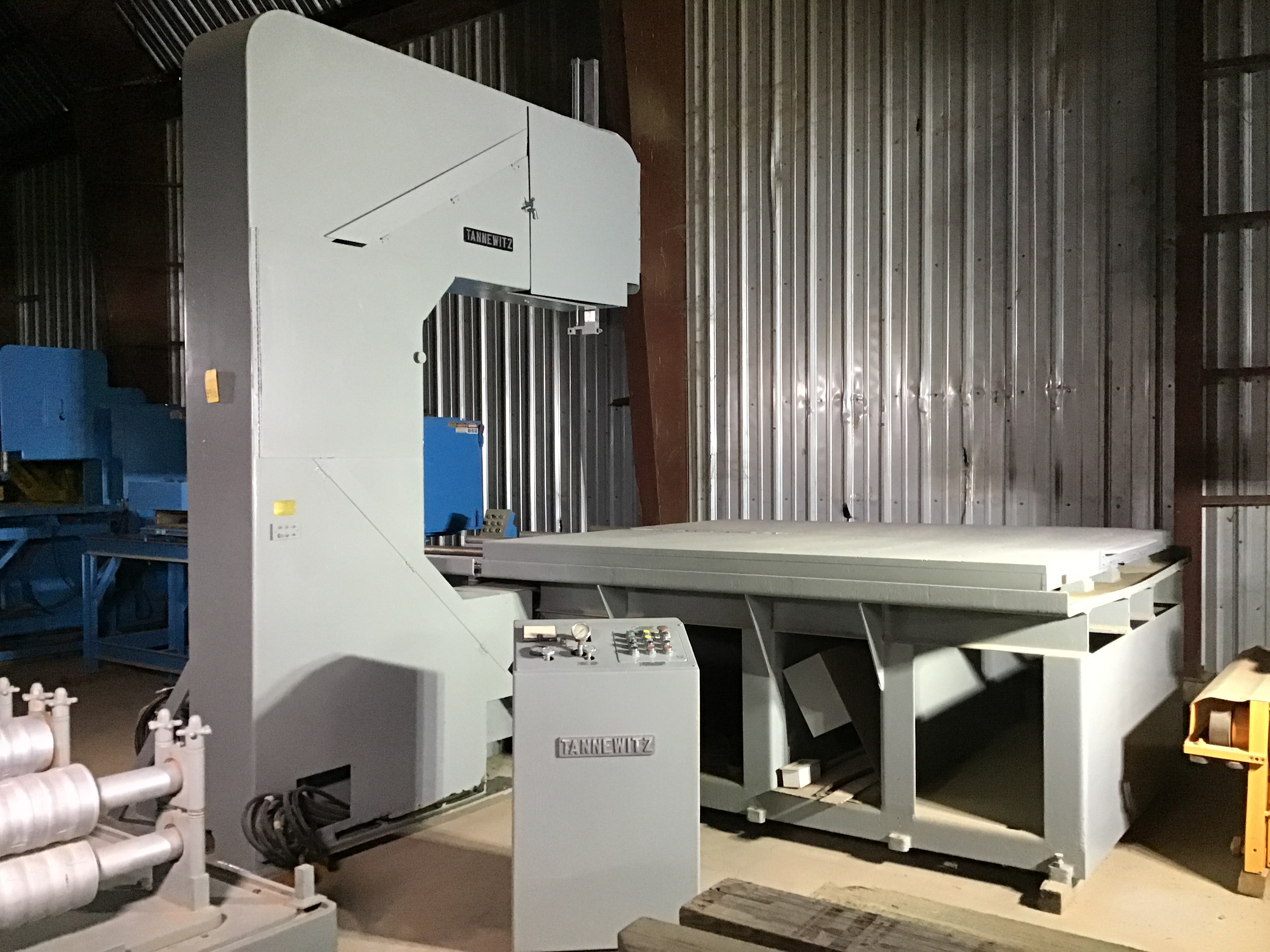 Used 60" x 49" Tannewitz Vert. Block Saw #3918