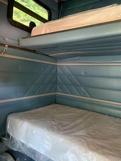 Used 1993 INTERNATIONAL 9700 Cab over Semi Tractor