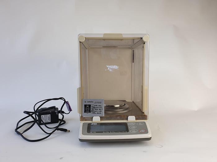 Used A&D HR-120 Balance