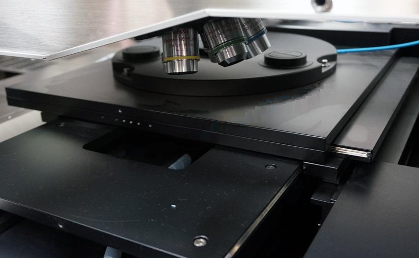 Used Zeiss/HSEB Axiospect 300 Automated Wafer Inspection and Review station for 200mm/300mm wafers