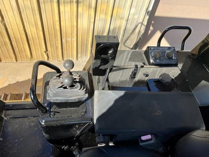 Used 2003 CAT 953C/W GP Bucket