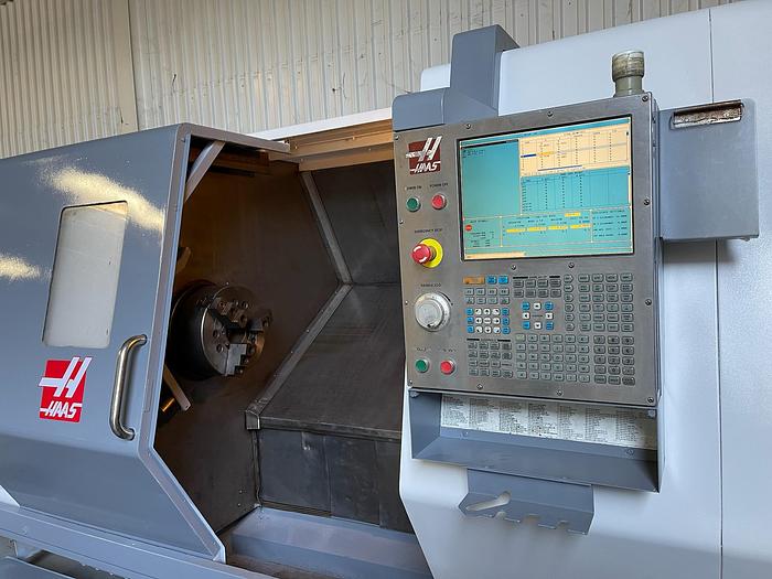 Used 2009 HAAS SL-40 CNC Turning Center w/ Tailstock