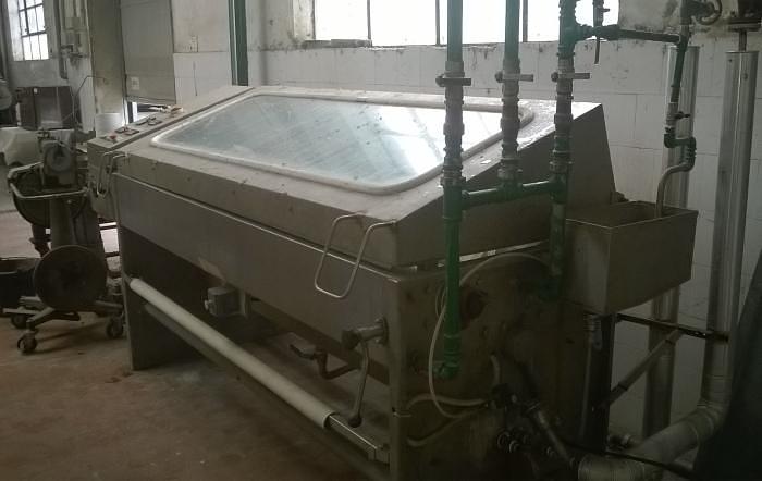 Used LABORATORY EQUIPMENT :  SAMPLE JIGGER