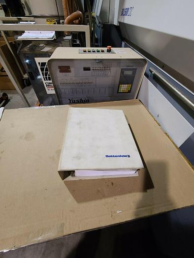 Used Battenfeld BA 1500 CDC Injection Molding Machine with Robot 165 Ton 9.5 ounce