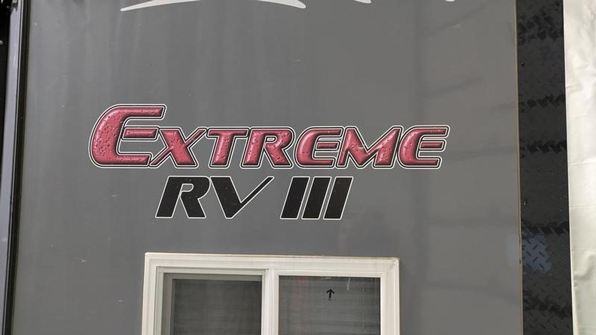 Used 2024 Ice Castle Fish Houses 8' X 21V Extreme RV III