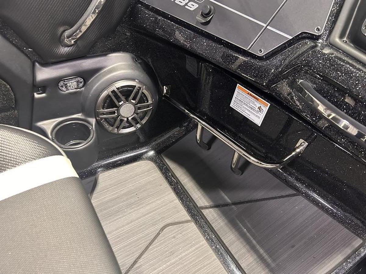 2026 Skeeter SOLERA189 *$500 Tackle Warehouse Giftcard*