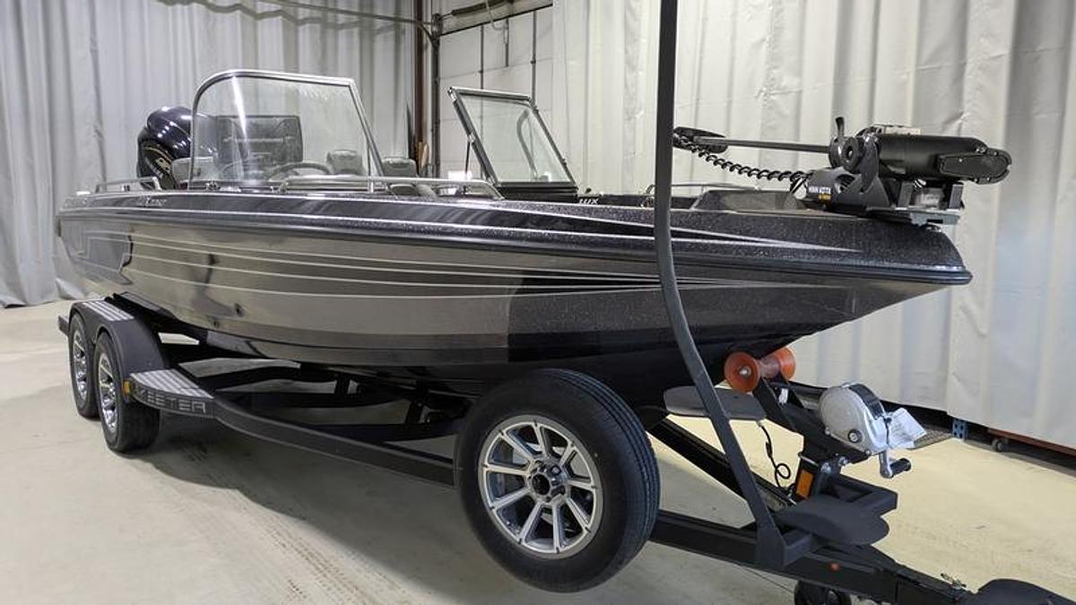 Used 2023 Skeeter WX2060