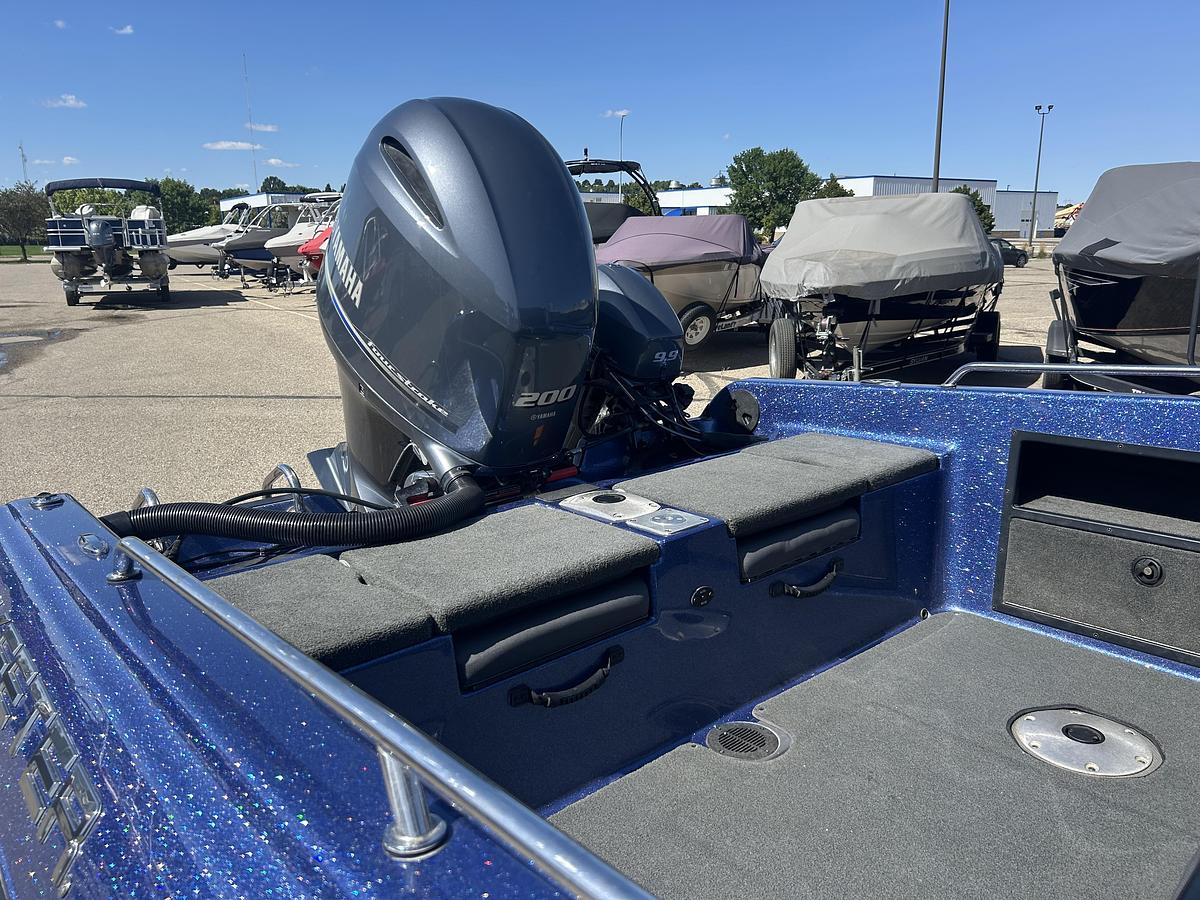 Used 2014 Skeeter WX1900