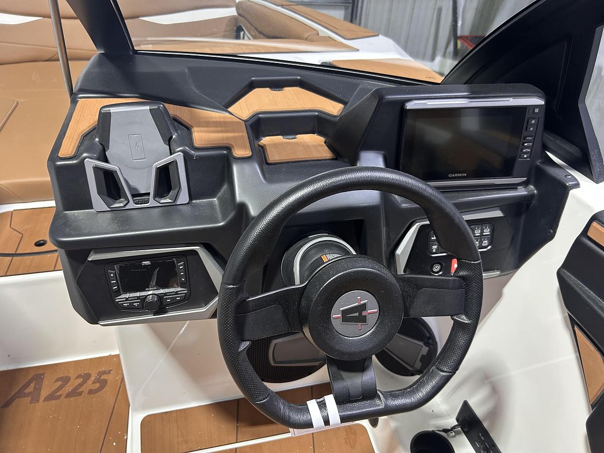 2025 Axis Wake Research A225