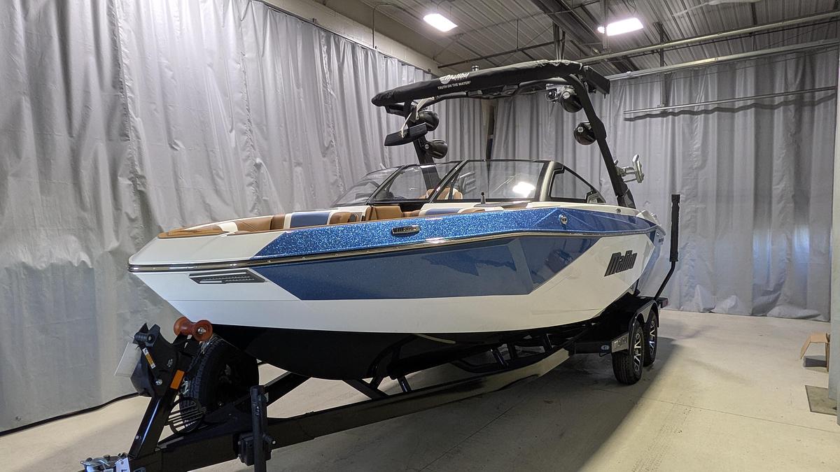2026 Malibu Boats 23 LSV