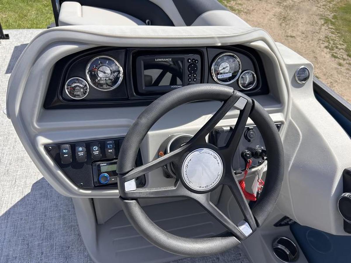 2025 South Bay 224UL LE Entertainment 2.75