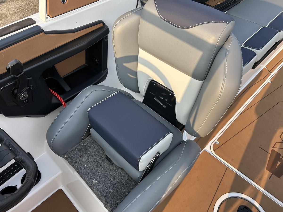 Used 2023 Axis Wake Research T250