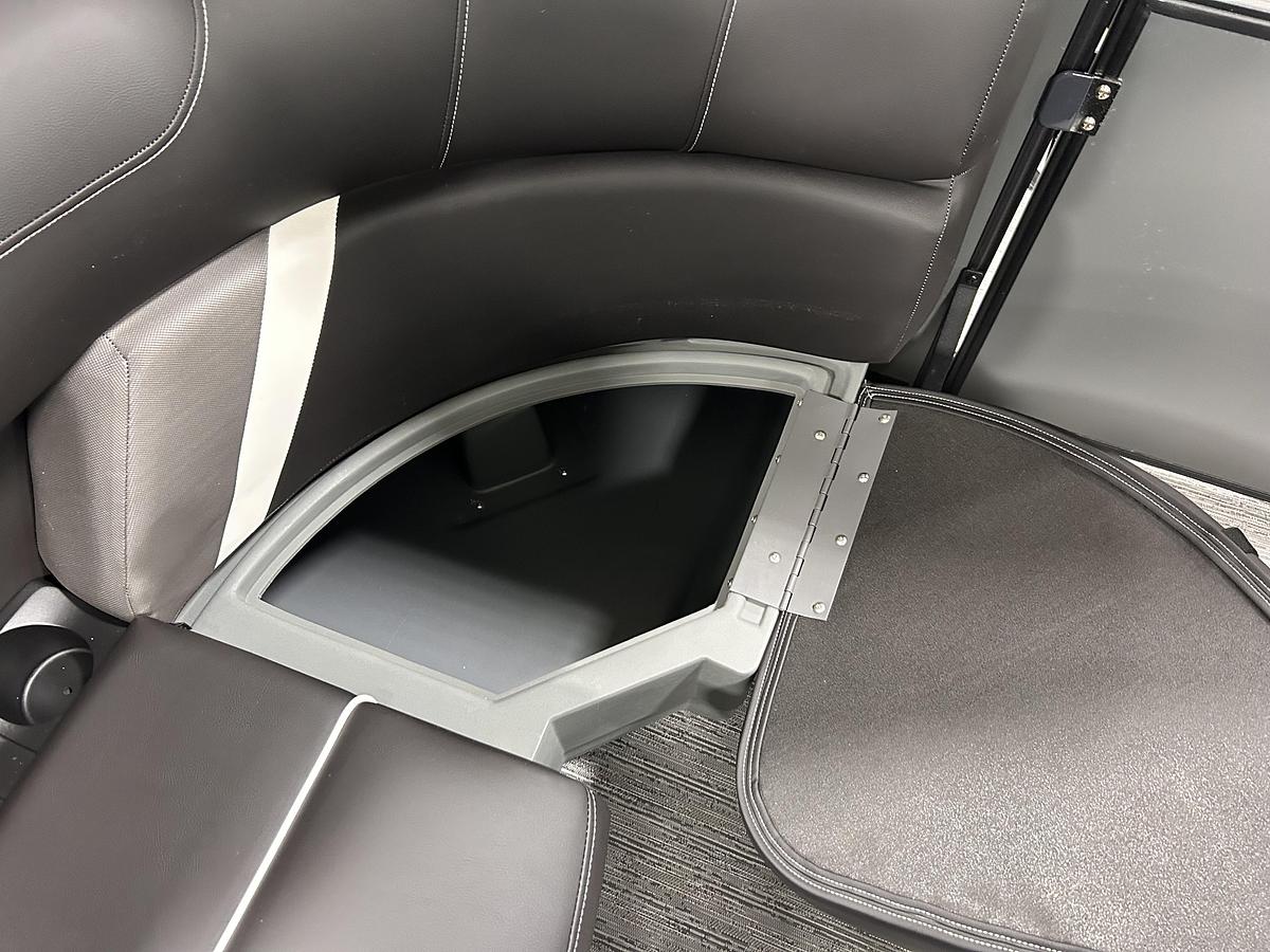 2026 Sylvan X3 Platinum Package