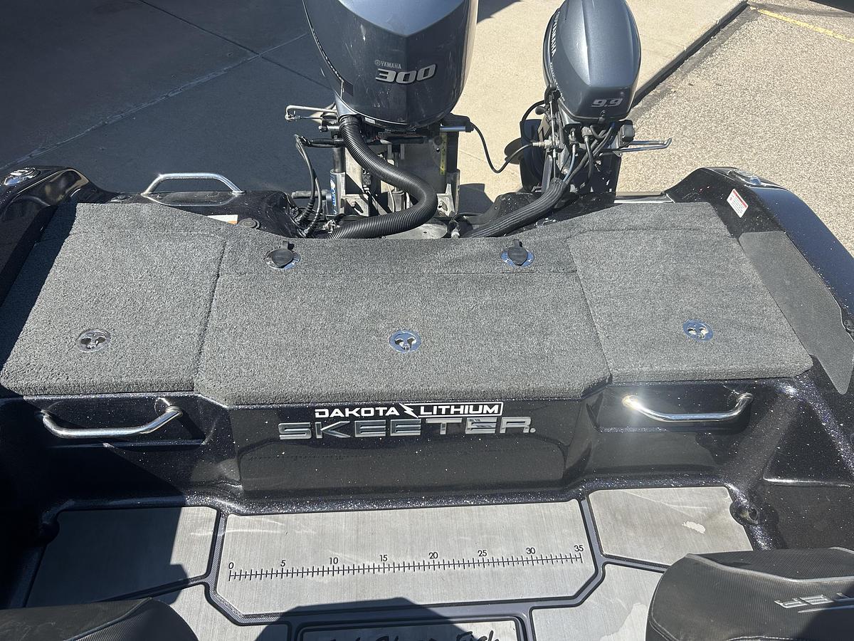 Used 2022 Skeeter WX2200