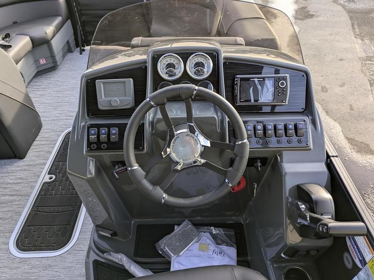 2026 Sylvan X3 CLZ Platinum Package