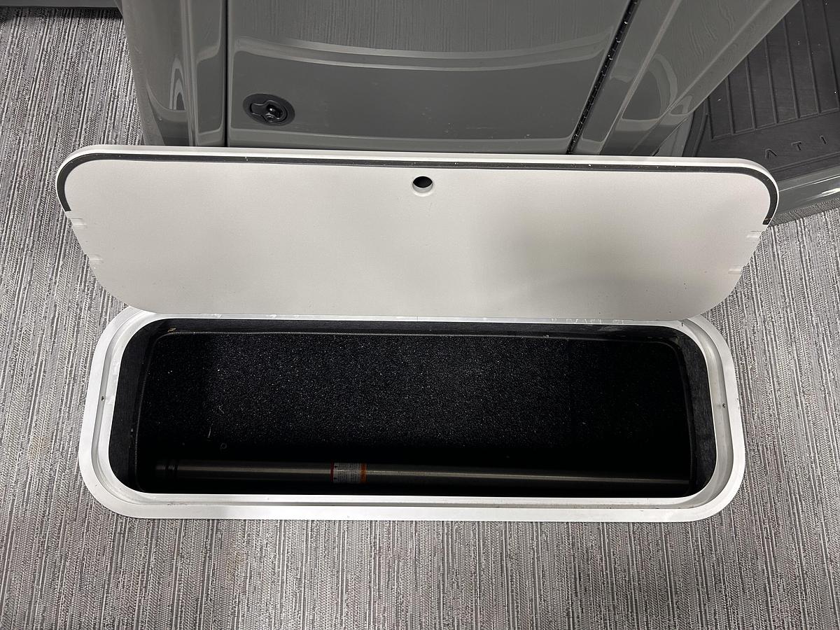 2026 Sylvan X3 Platinum Package