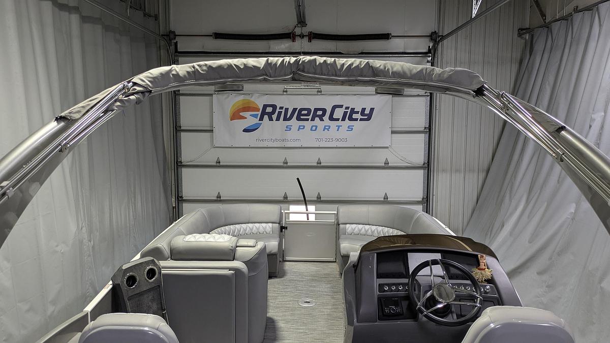 Used 2022 BENNINGTON 23RX Sport