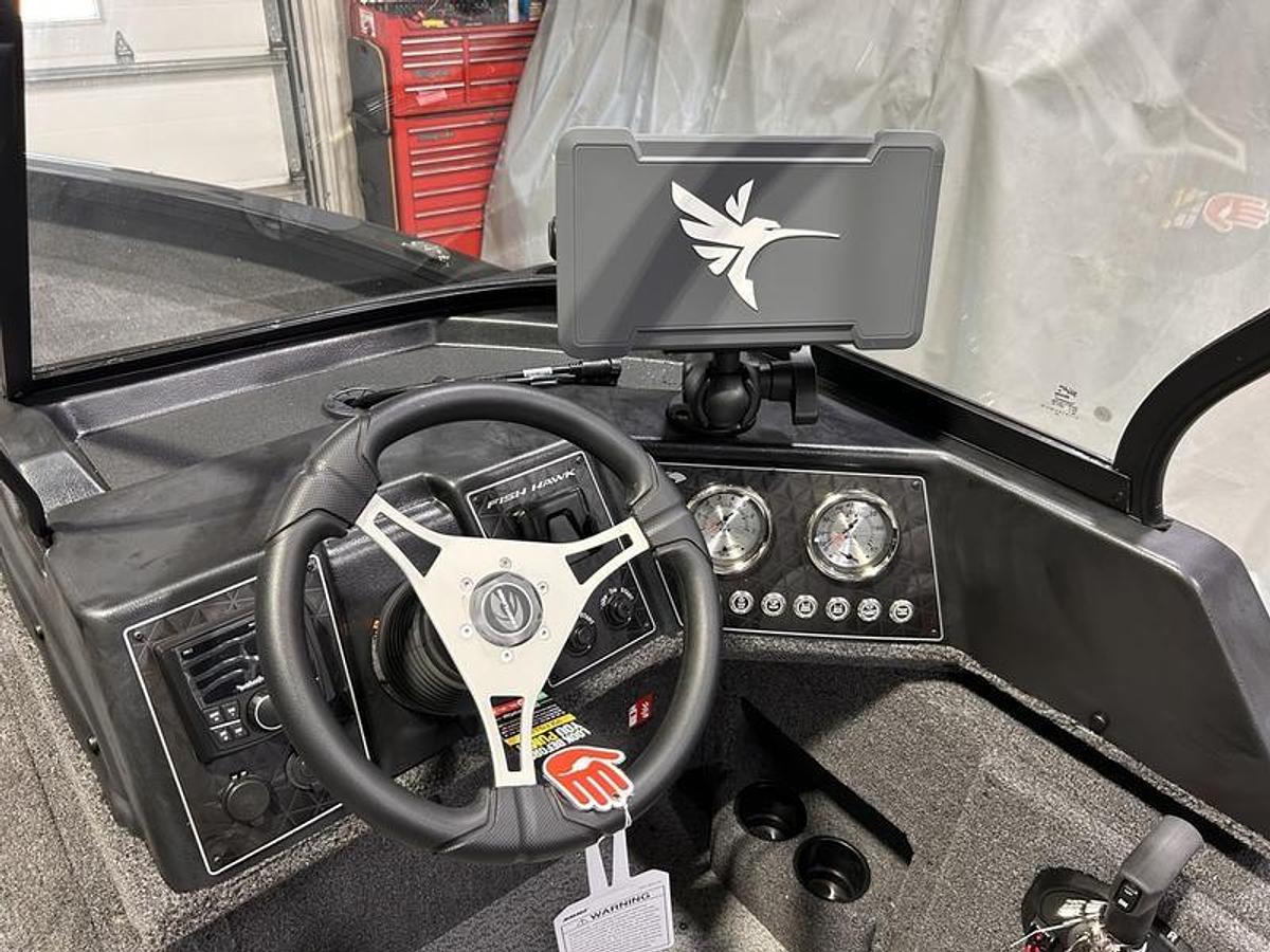 2025 Crestliner 2050 Fish Hawk