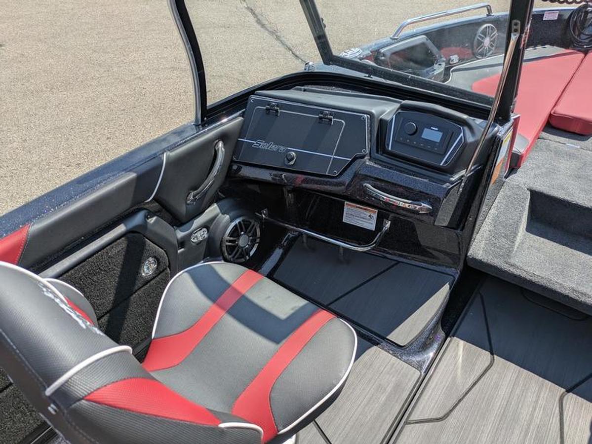 2025 Skeeter SOLERA205